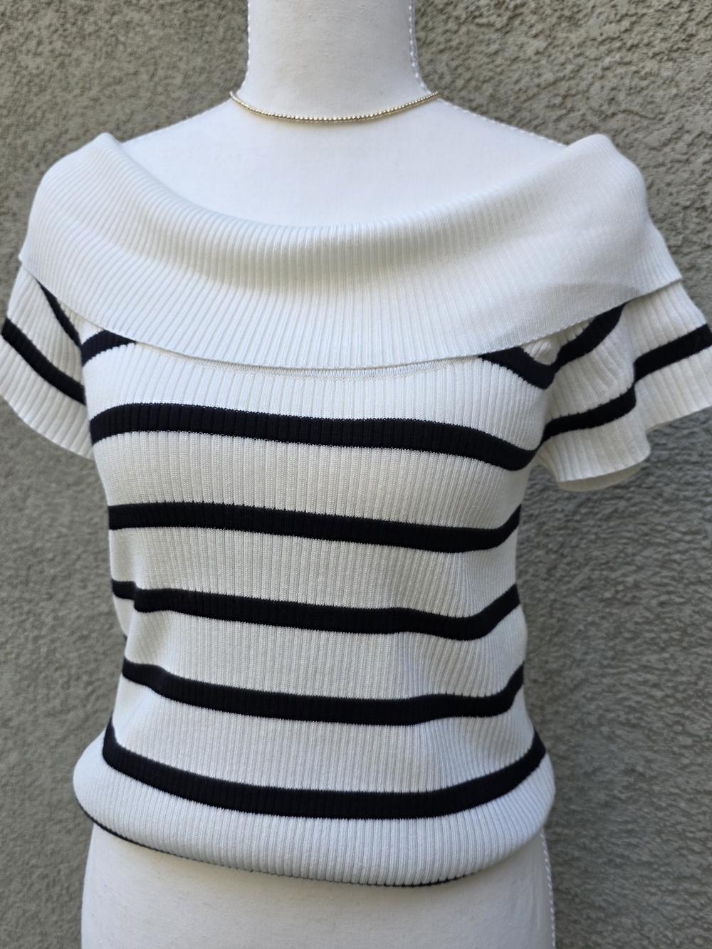 Classic Striped Off-Shoulder Sweater/Blouse - White/Black